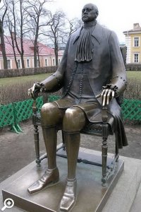 Памятник Петру I в Петропавловской крепости
