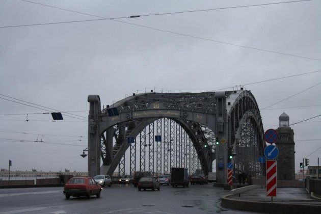 Большеохтинский мост в Санкт Петербурге фото