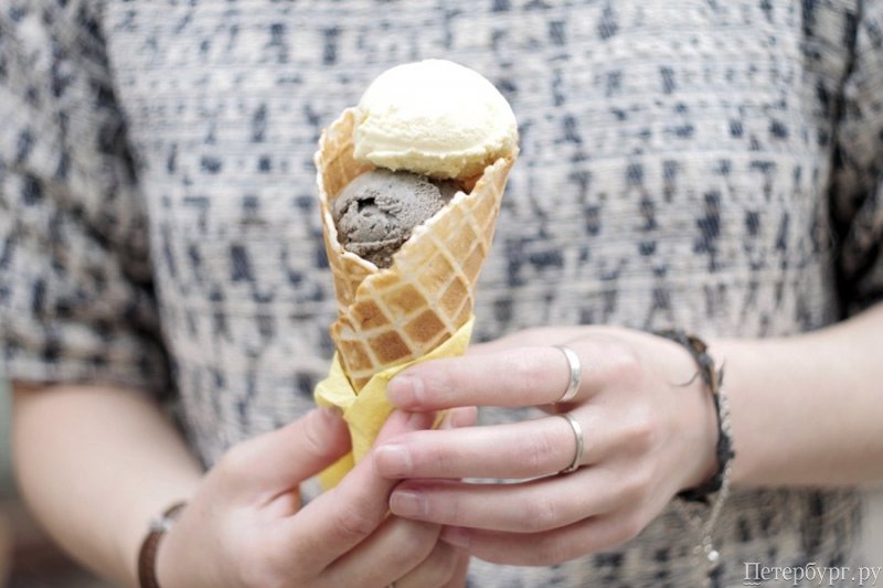 Цветы и мороженое: где в Петербурге попробовать пломбир с лисичками или с перцем